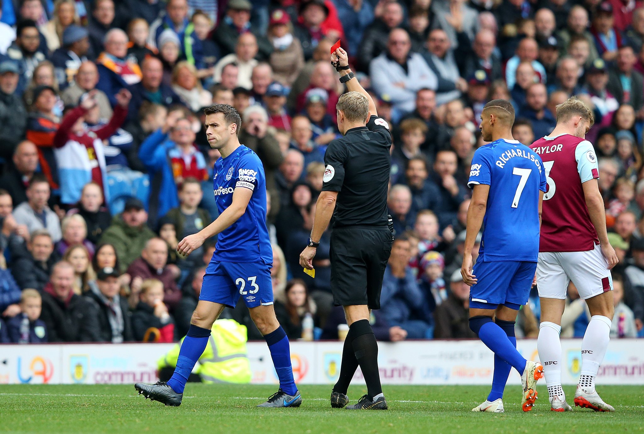 诺维奇惨遭连败，英超降级危机难解